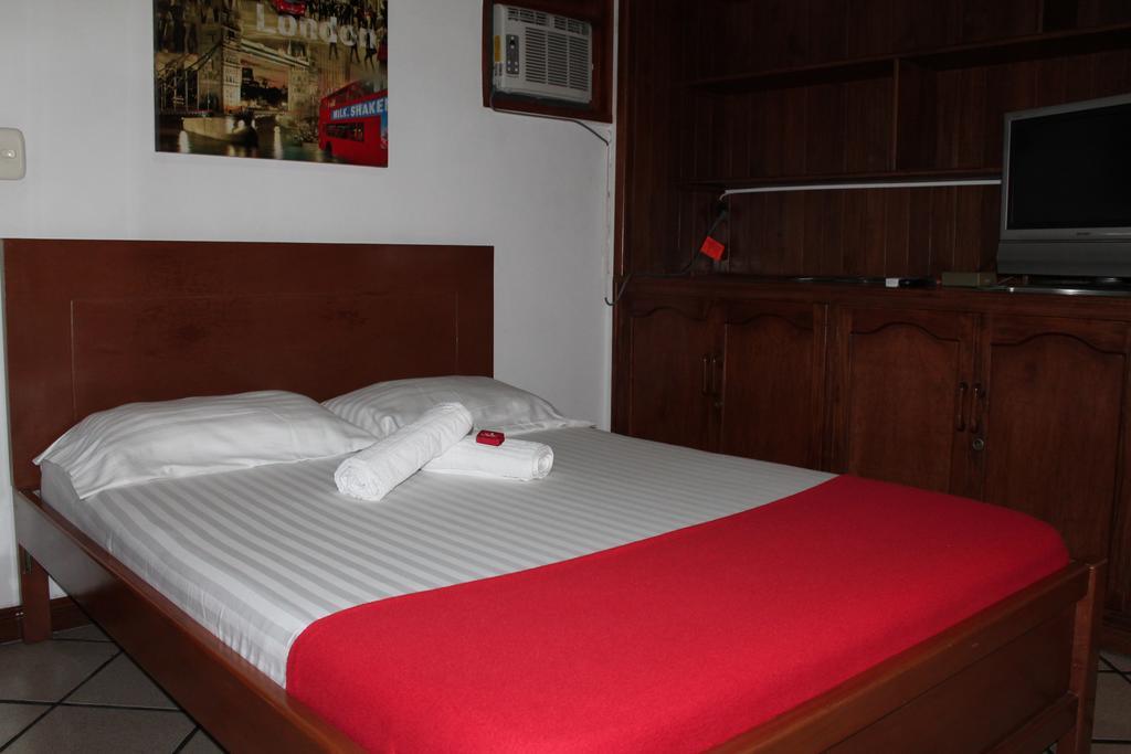 Pasadena Hostel Cali Eksteriør billede