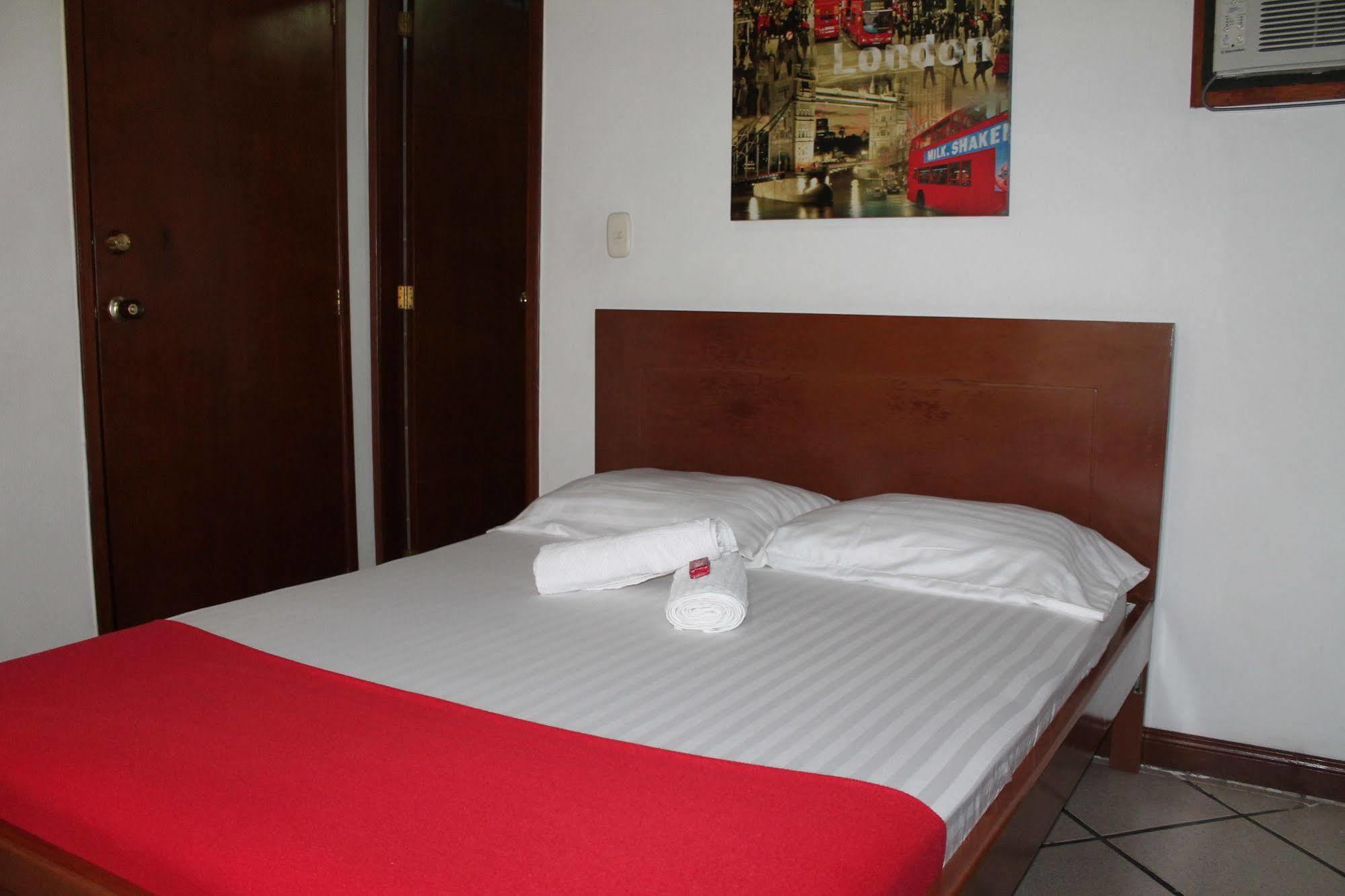 Pasadena Hostel Cali Eksteriør billede