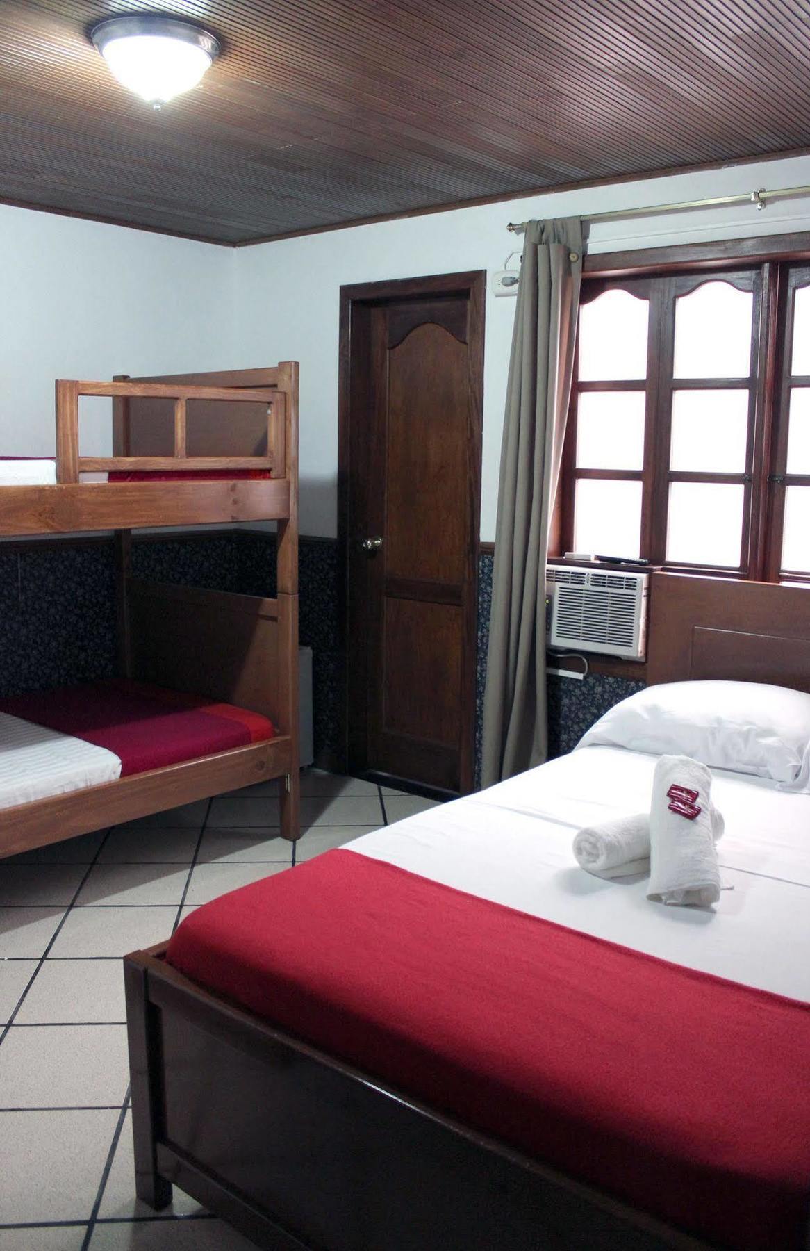 Pasadena Hostel Cali Eksteriør billede